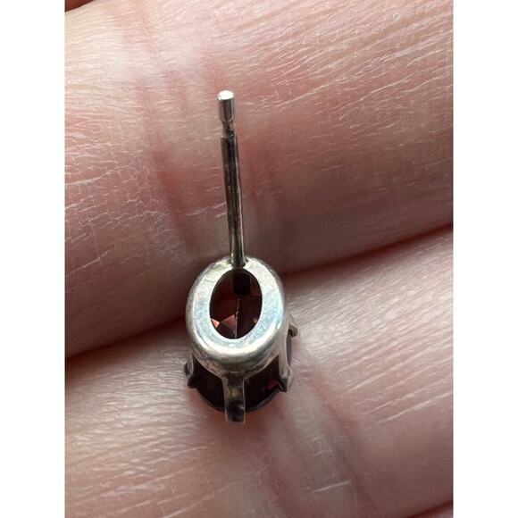 Oval cut red zircon sterling silver stud earrings - Picture 11 of 11